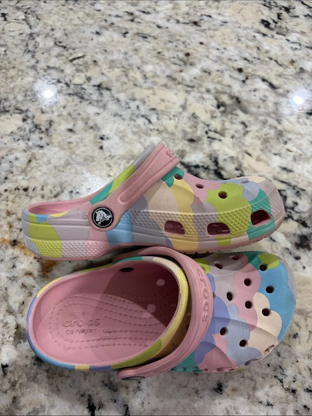 CROCS SzC13 Kids Pastel Multicolor Clog with Pink Strap